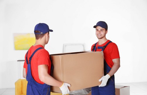 People working together on a responsible removals operation in Streatham