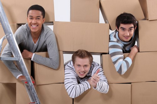 Local man and van moving boxes in Streatham