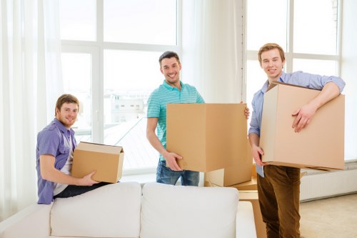 Local removal company in Streatham managing careful packing