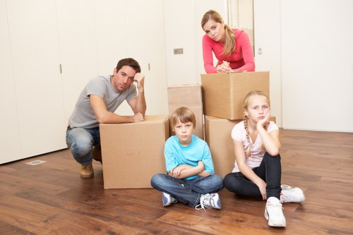 Customer confirming a house move booking and schedule