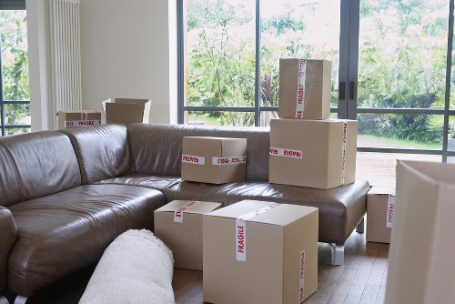 Local movers handling property access and loading for a Streatham move